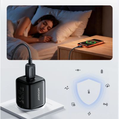 9. Joyroom JR-TG7 33W USB-A + USB-C Wandladegerät – Schwarz