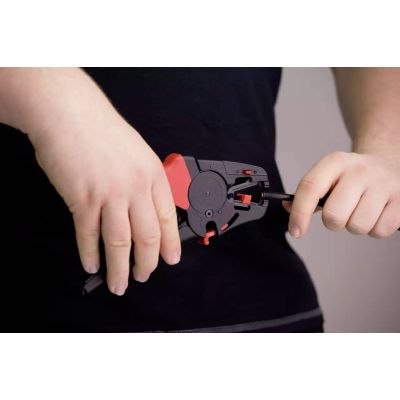 4. Automatisches Abisolierwerkzeug