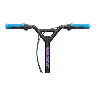 6. Razor Flashback Elektroroller – Pink