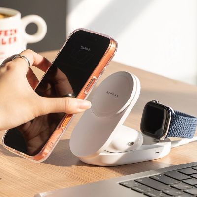 8. Ringke QI2.2 25W 3-in-1 Magnetisches MagSafe Induktionsladegerät – Weiß