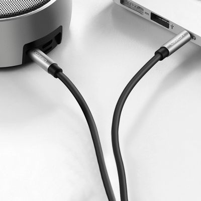 4. Ugreen AV119 10737 Audiokabel Miniklinke 3,5 mm / Miniklinke 3,5 mm 5 m – Schwarz