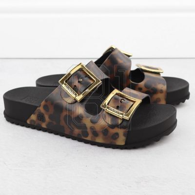 2. Zaxy RR285059 W INT2135D Flip-Flops
