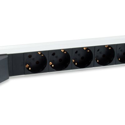 3. Equip 333312 PDU Stromverteilungseinheit 6 x Netzwerkdosen 1U Schwarz