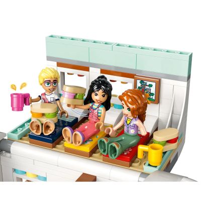 7. LEGO FRIENDS 42663 Abenteuer im Wohnmobil mit Freunden