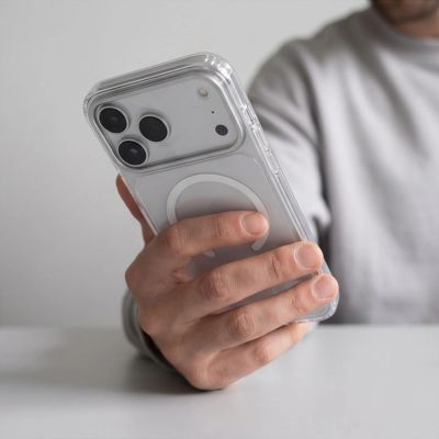 8. Tech-Protect MagStand MagSafe CC Hülle für iPhone 18 Pro Max / 17 Pro Max – Transparent