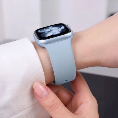 8. Tech-Protect Silikonarmband für Apple Watch 44 / 45 / 46 / 49 mm – Blau