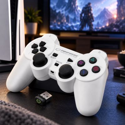 11. Esperanza GLADIATOR EGG108W Wireless Gamepad (PC, PS3; weiß)