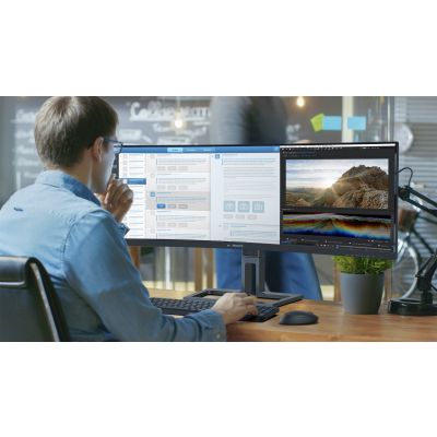 11. PHILIPS LED-MONITOR 44,5" 45B1U6900C/00