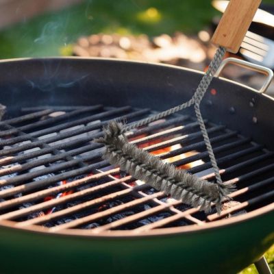 8. REINIGUNGSBÜRSTE 30x14CM MIT HOLZGRIFF