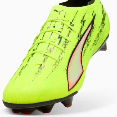 4. Puma ULTRA 5 Carbon FG/AG 108685-01 Schuhe
