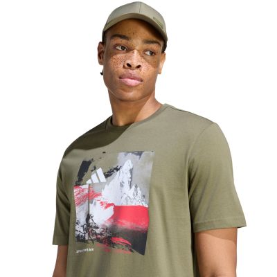 4. adidas Memories of Sport Outdoor-Grafik-T-Shirt für Herren, Khaki, KC7098