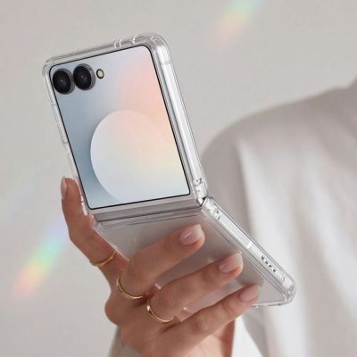 4. Tech-Protect FlexAir Hybrid-Hülle für Samsung Galaxy Z Flip 8 – Transparent