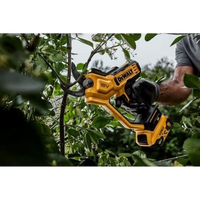 5. DEWALT Akku-Gartenschere DCMPP568P1 38 mm