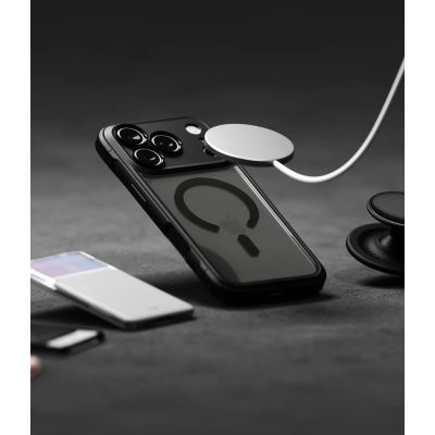 9. Ringke Fusion Bold Magnetische MagSafe Hülle für iPhone 18 Pro / 17 Pro - Mattschwarz