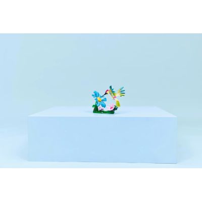 7. LEGO Creator 31384 Wildtiere: Bunter Kolibri