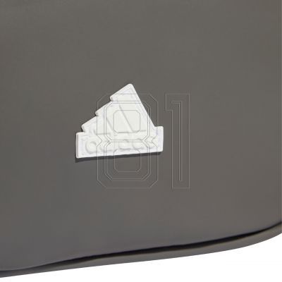 4. adidas Essentials Polyurethane6 Tasche IN1865