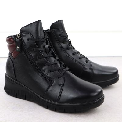 3. Schwarze Damen-Lederstiefeletten mit Keilabsatz Vinceza 39963