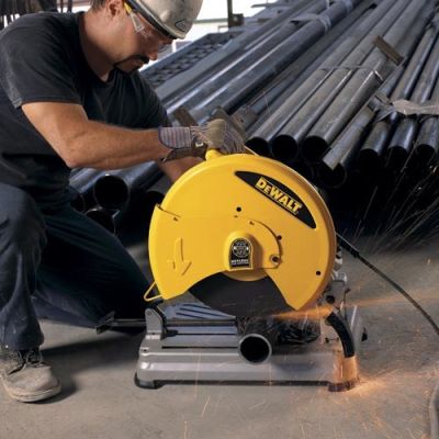 3. DeWALT D28715 Gehrungssäge, 4000 U/min, 2200 W
