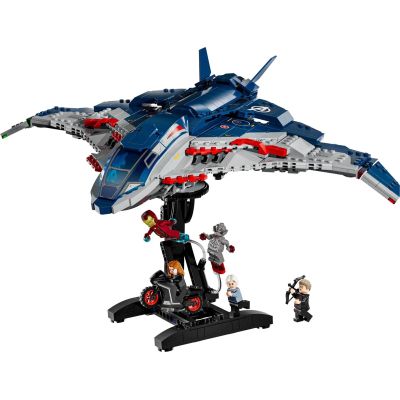 3. LEGO Marvel Super Heroes 76325 Avengers: Age of Ultron - Quinjet