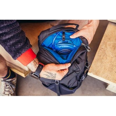 3. Gregory Nano 20 Spark Navy Wanderrucksack