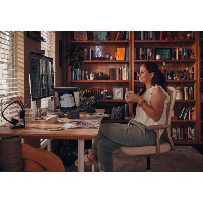10. HP Monitor 31,5" E32k G5 4K (6N4D6AA)