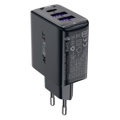 3. Acefast A57 PD 35W GaN-Ladegerät 2 x USB-A + USB-C mit 3 Anschlüssen – Schwarz