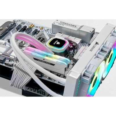 2. Arbeitsspeicher Corsair Vengeance RGB Pro CMH16GX4M2E3200C16W 16 GB (2x8 GB) DDR4 3200 MHz