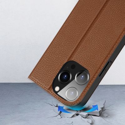 13. Dux Ducis Skin X2 Hülle für iPhone 14 Pro Hülle mit Magnetklappe braun