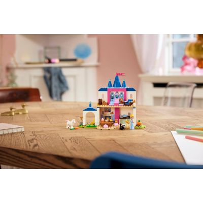 12. LEGO Disney 43283 – Cinderellas Schloss und ihre tierischen Freunde