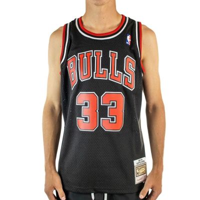 Mitchell & Ness Herren Chicago Bulls NBA Swingman Auswärtstrikot Bulls 97 Scottie Pippen SMJYGS18151-CBUBLCK97SPI