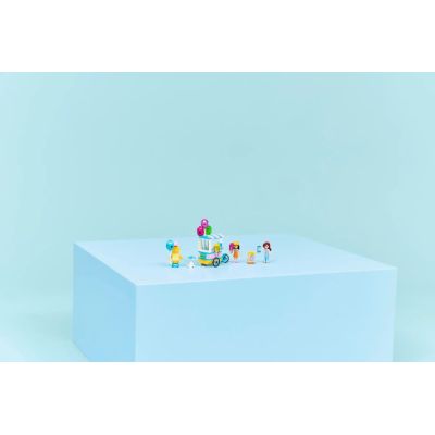 10. LEGO Friends 42692 Eis- und Ballonstand