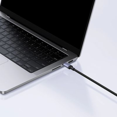 10. Ugreen USB-C auf USB-C PD-Kabel 240 W 0,5 m – Schwarz