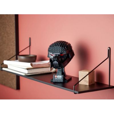 6. LEGO Star Wars 75343 Dunkler-Trooper-Helm