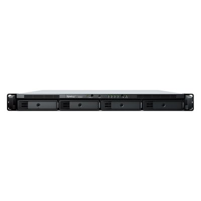 Synology RS822+ NAS; 1U-Rack; 4x (3,5" SATA HDD/2,5" SATA SSD); AMD Ryzen V1500B; 2 GB DDR4 ECC SODIMM (max. 32 GB), 4x 1GbE RJ-45