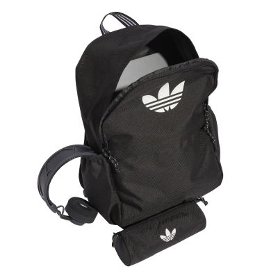 4. adidas Originals JW0315 Rucksack