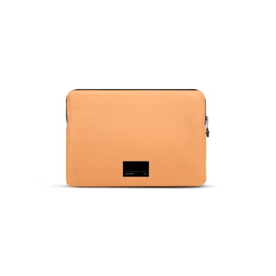2. Native Union Ultralight Sleeve – Schutzhülle für MacBook 16" (apricot crush)