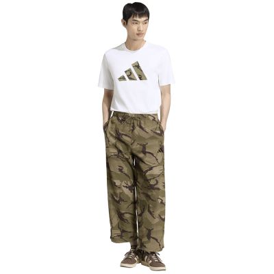 3. Adidas Camo Drei-Streifen-Logo-Grafik-T-Shirt KT1687