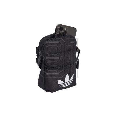4. adidas adicolor JX0227 Hüfttasche