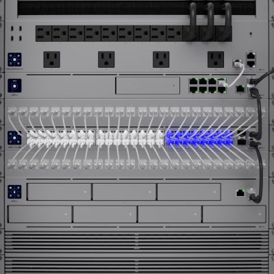 15. Switch Ubiquiti UniFi Pro Max 48 52p Managed Gigabit/Multigigabit/10G (USW-Pro-Max-48-EU)