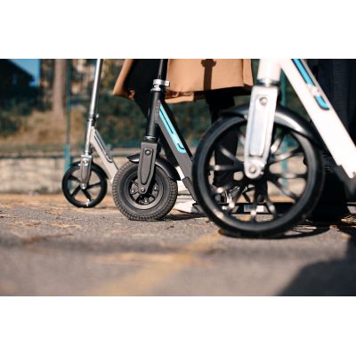 12. Razor A5 Air Scooter 13073005 (Schwarz)