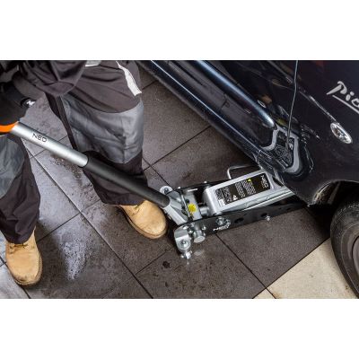 4. NEO tools 11-730 Fahrzeugheber/-ständer