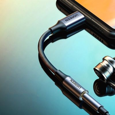 6. Ugreen AV161 Adapter für Kopfhörer Miniklinke 3,5 mm (weiblich) / USB-C (männlich) 10 cm – Schwarz
