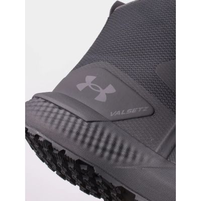 8. Under Armour Valsetz M 3027381-001 Schuhe