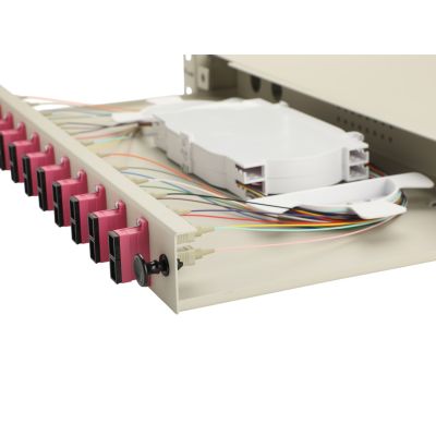 8. Equip 337305 1U Patchpanel