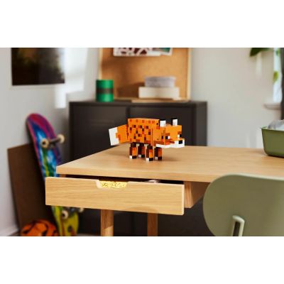 11. LEGO Minecraft 21588 Fuchs