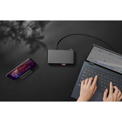 21. ASUS Triple-Display-USB-C-Dockingstation Duo DC301