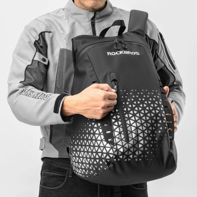 2. Rockbros H36 Rucksack – mit Helmhalterung