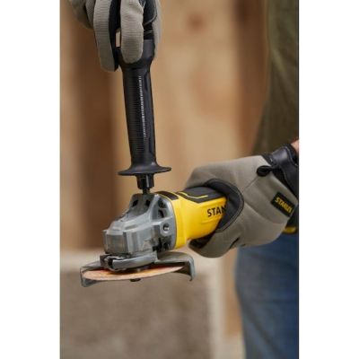 8. STANLEY SFMCG700B Winkelschleifer