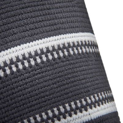 18. adidas XL ADSU-12514BK Knöchelstütze