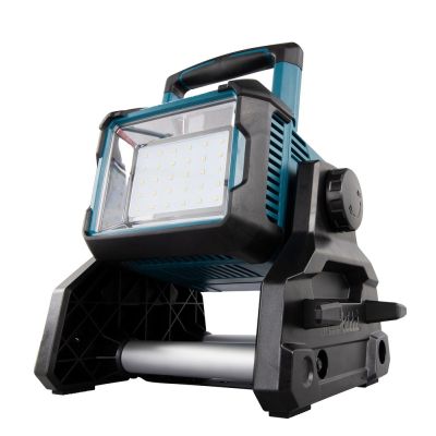 12. Makita LED-Lampe 18V/14,4V DML811 1800lx/3000lm mit Netzteil